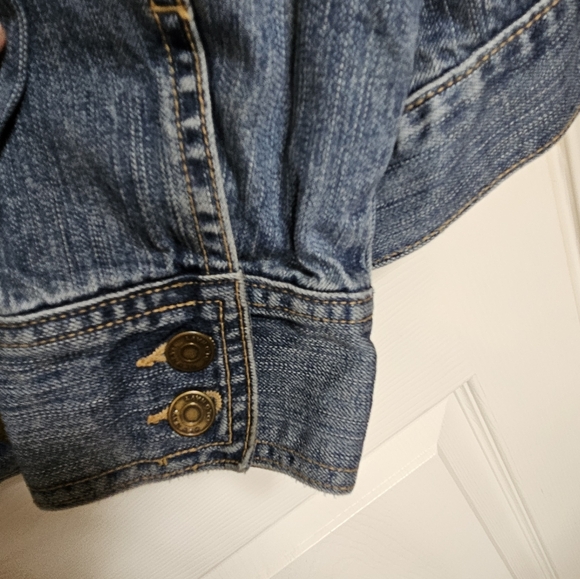 Old Navy Vintage Jean Jacket - Picture 7 of 16